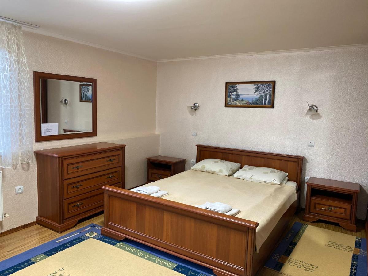 Августин Hotel Solochyn Buitenkant foto