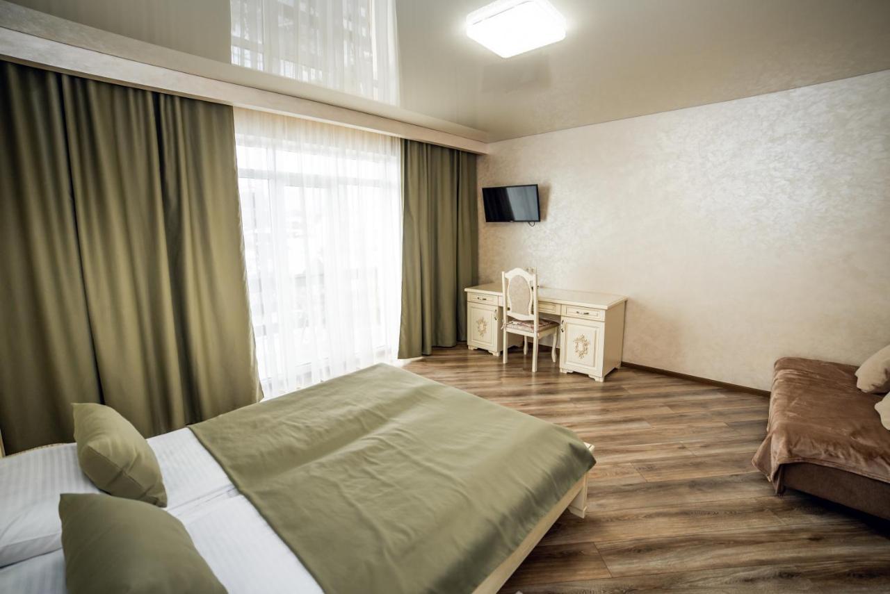Августин Hotel Solochyn Buitenkant foto