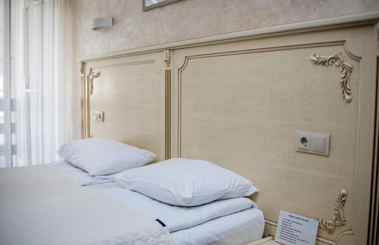 Августин Hotel Solochyn Buitenkant foto
