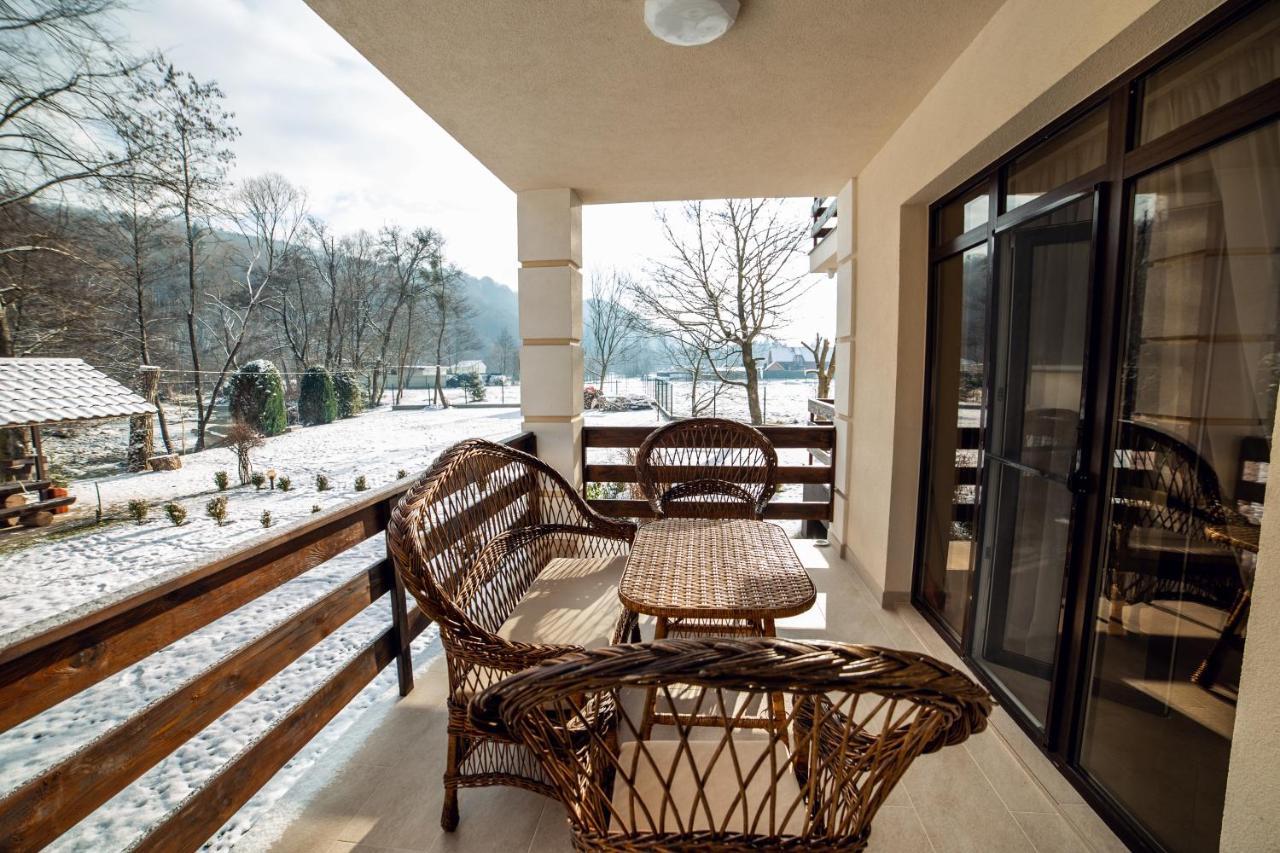 Августин Hotel Solochyn Buitenkant foto