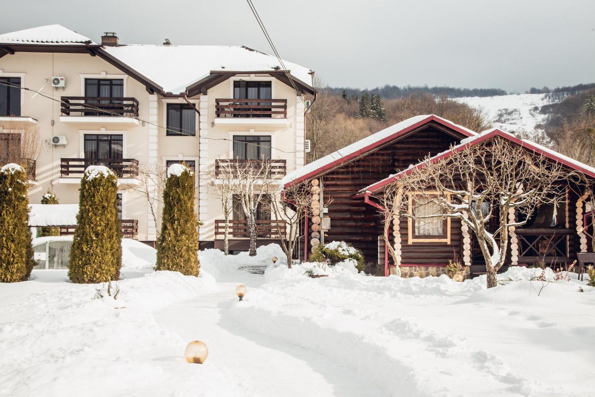 Августин Hotel Solochyn Buitenkant foto