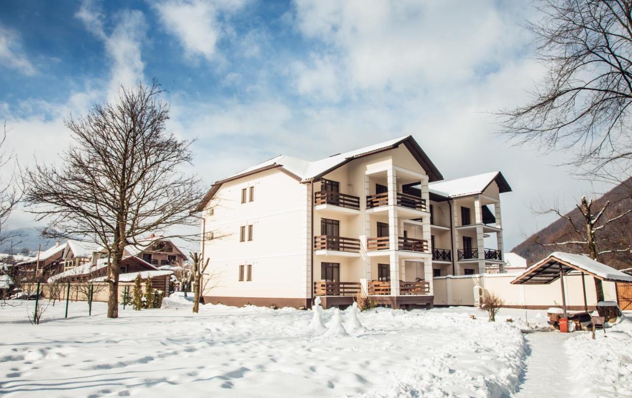 Августин Hotel Solochyn Buitenkant foto