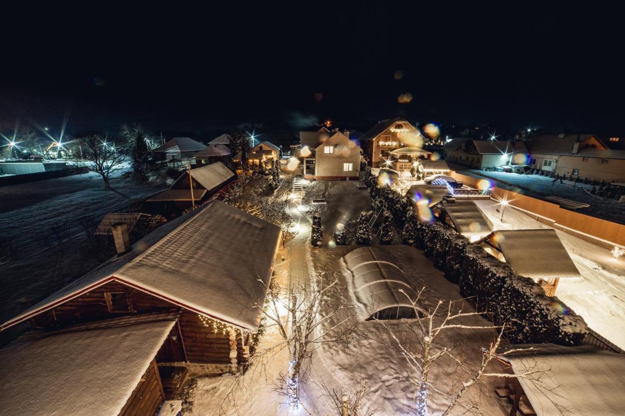 Августин Hotel Solochyn Buitenkant foto