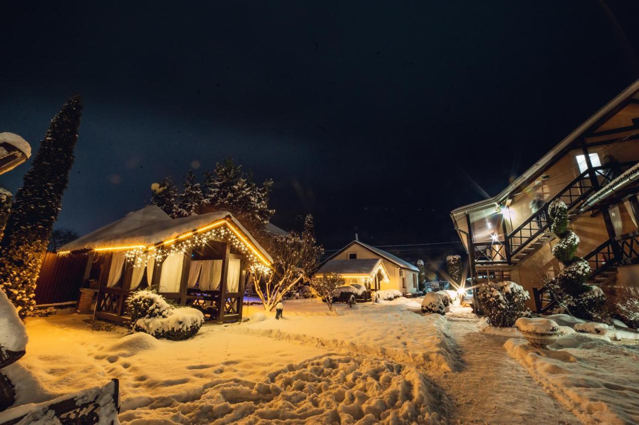 Августин Hotel Solochyn Buitenkant foto