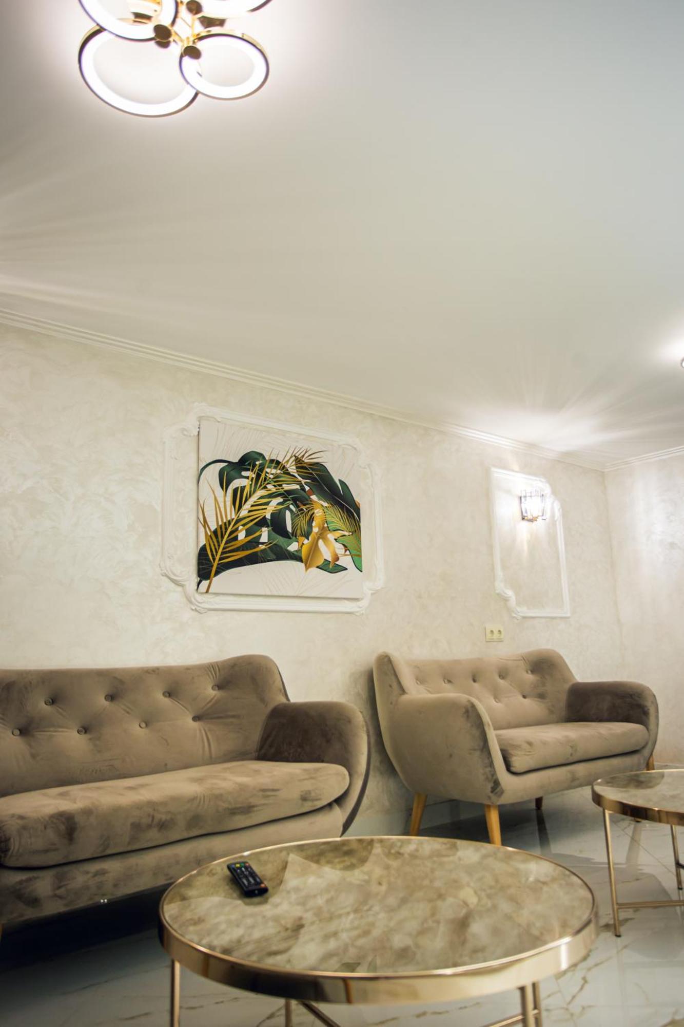 Августин Hotel Solochyn Buitenkant foto