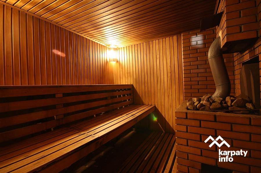 Августин Hotel Solochyn Buitenkant foto