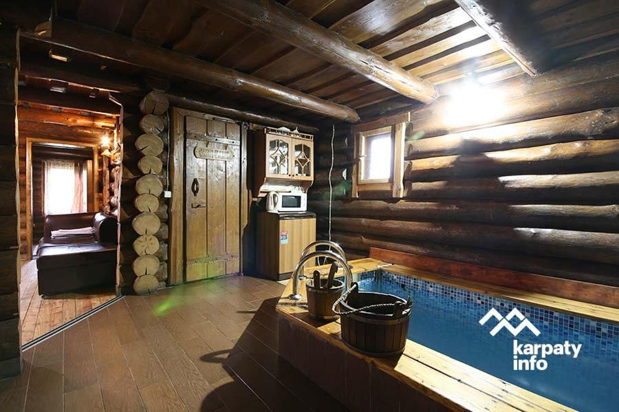 Августин Hotel Solochyn Buitenkant foto
