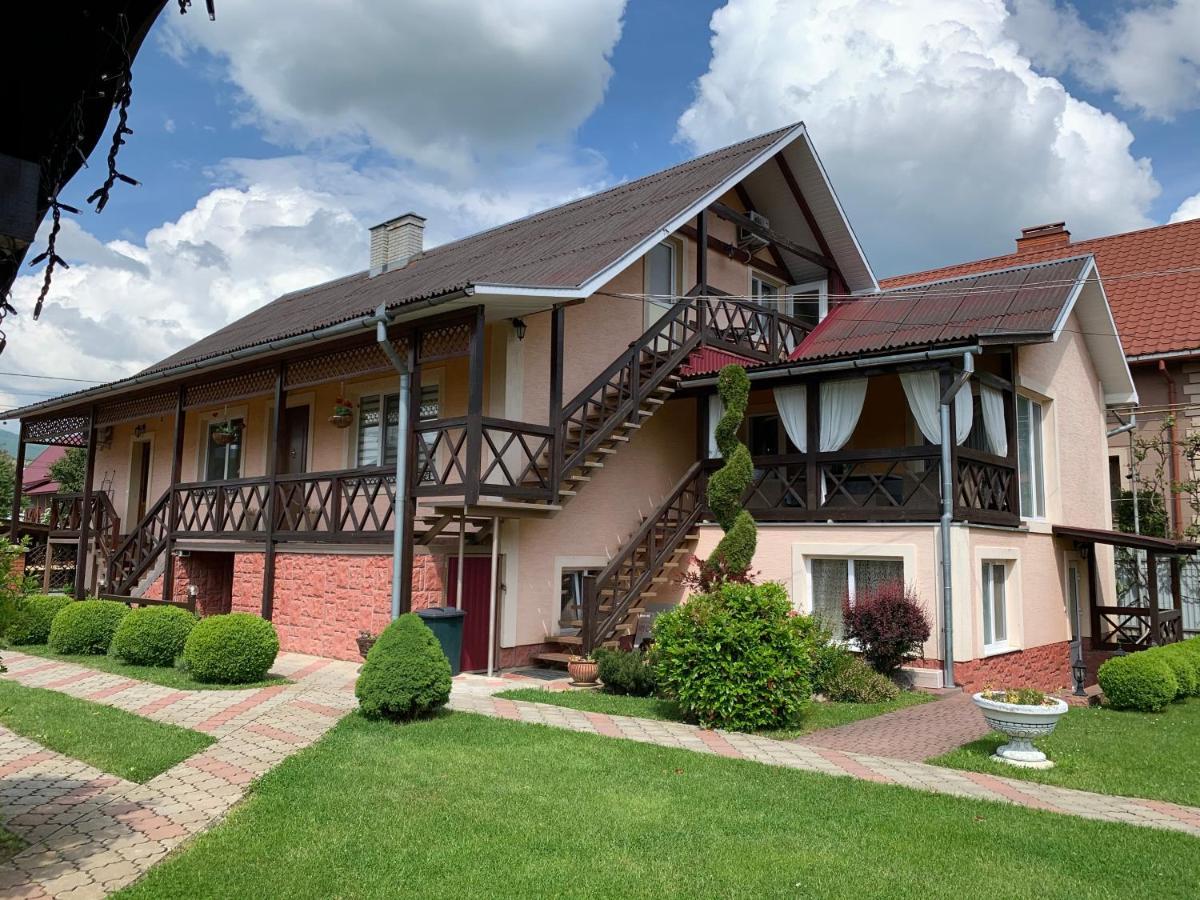 Августин Hotel Solochyn Buitenkant foto